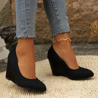 EleganStep: Tacones de Cuña Chic & Confort