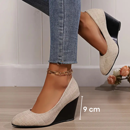EleganStep: Tacones de Cuña Chic & Confort